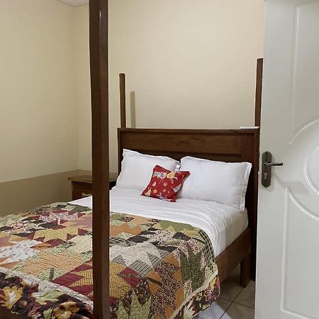 Faith And Grace Guest House Lamin Beretto Extérieur photo