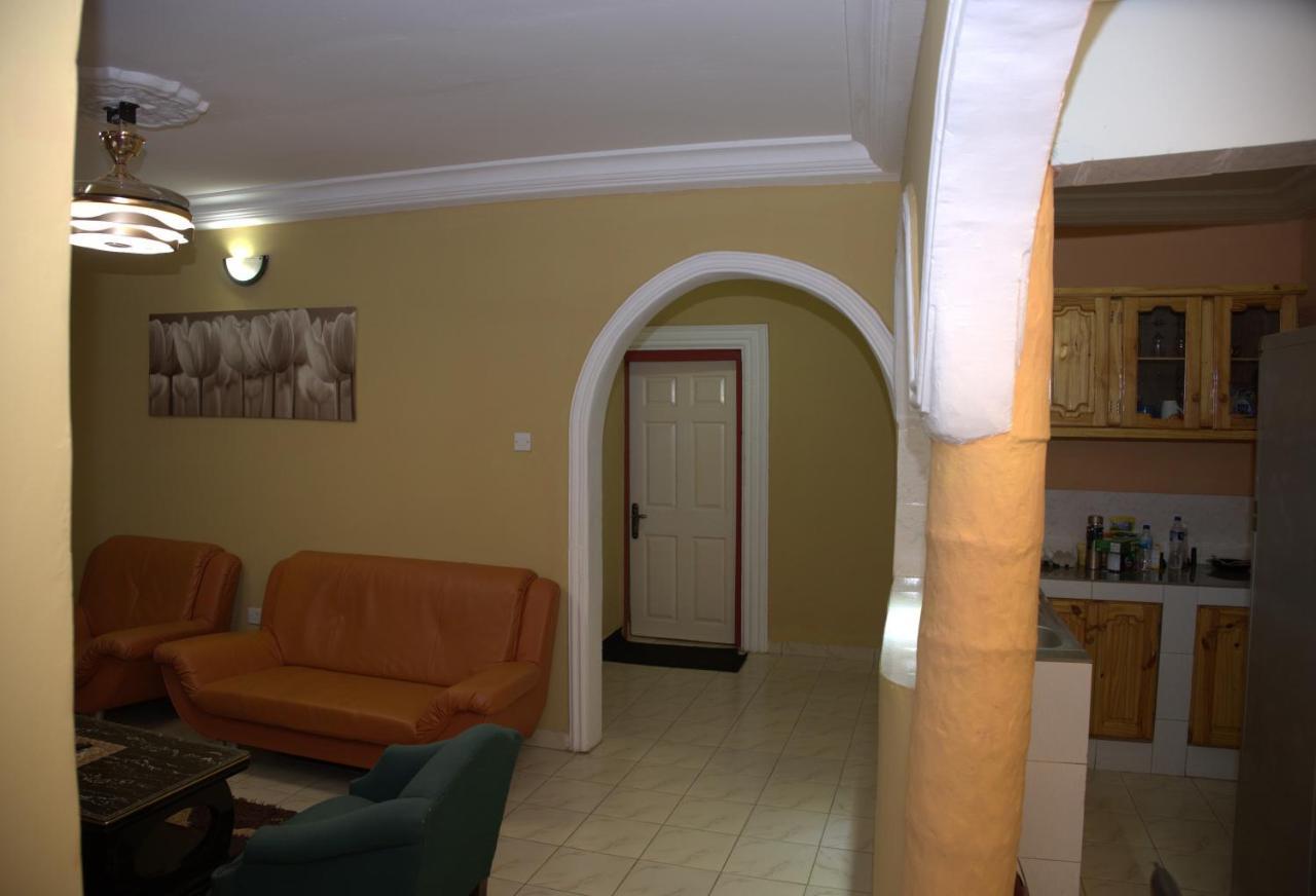 Faith And Grace Guest House Lamin Beretto Extérieur photo