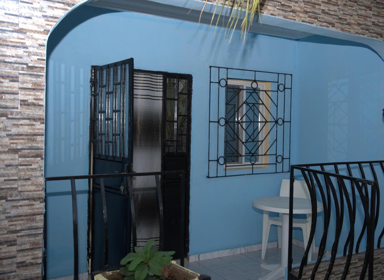 Faith And Grace Guest House Lamin Beretto Extérieur photo