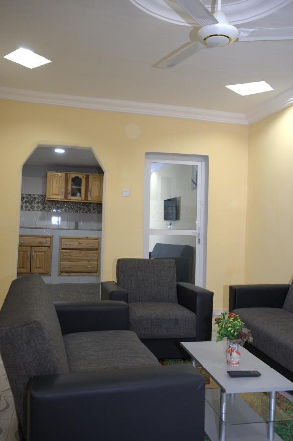 Faith And Grace Guest House Lamin Beretto Extérieur photo