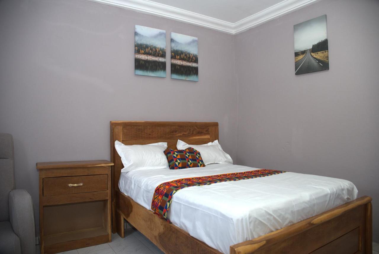Faith And Grace Guest House Lamin Beretto Extérieur photo