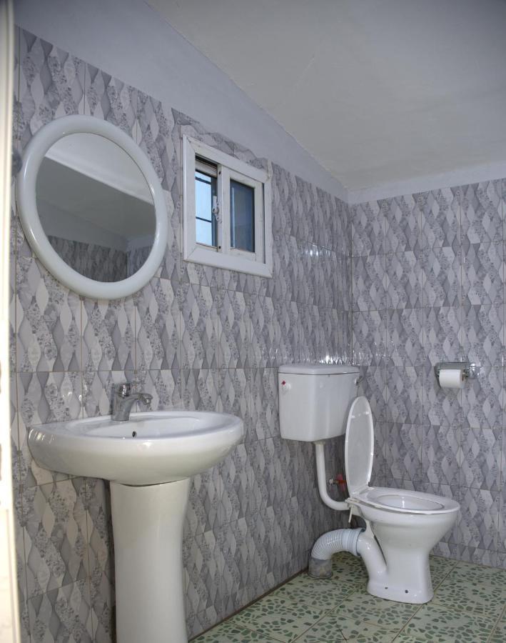 Faith And Grace Guest House Lamin Beretto Extérieur photo