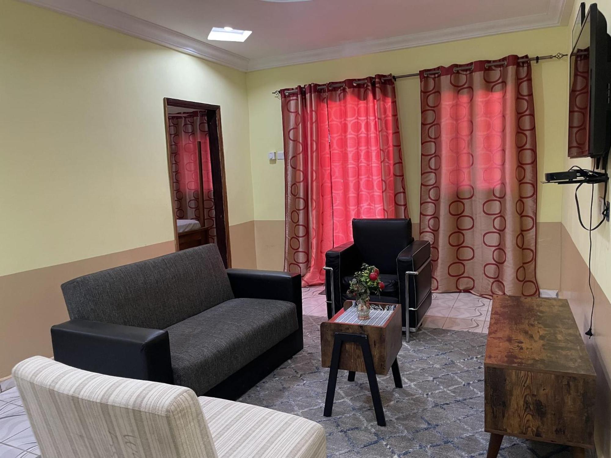 Faith And Grace Guest House Lamin Beretto Extérieur photo