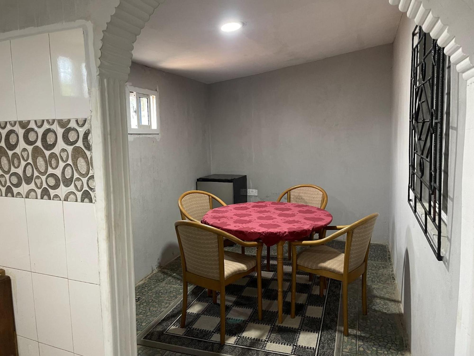 Faith And Grace Guest House Lamin Beretto Extérieur photo