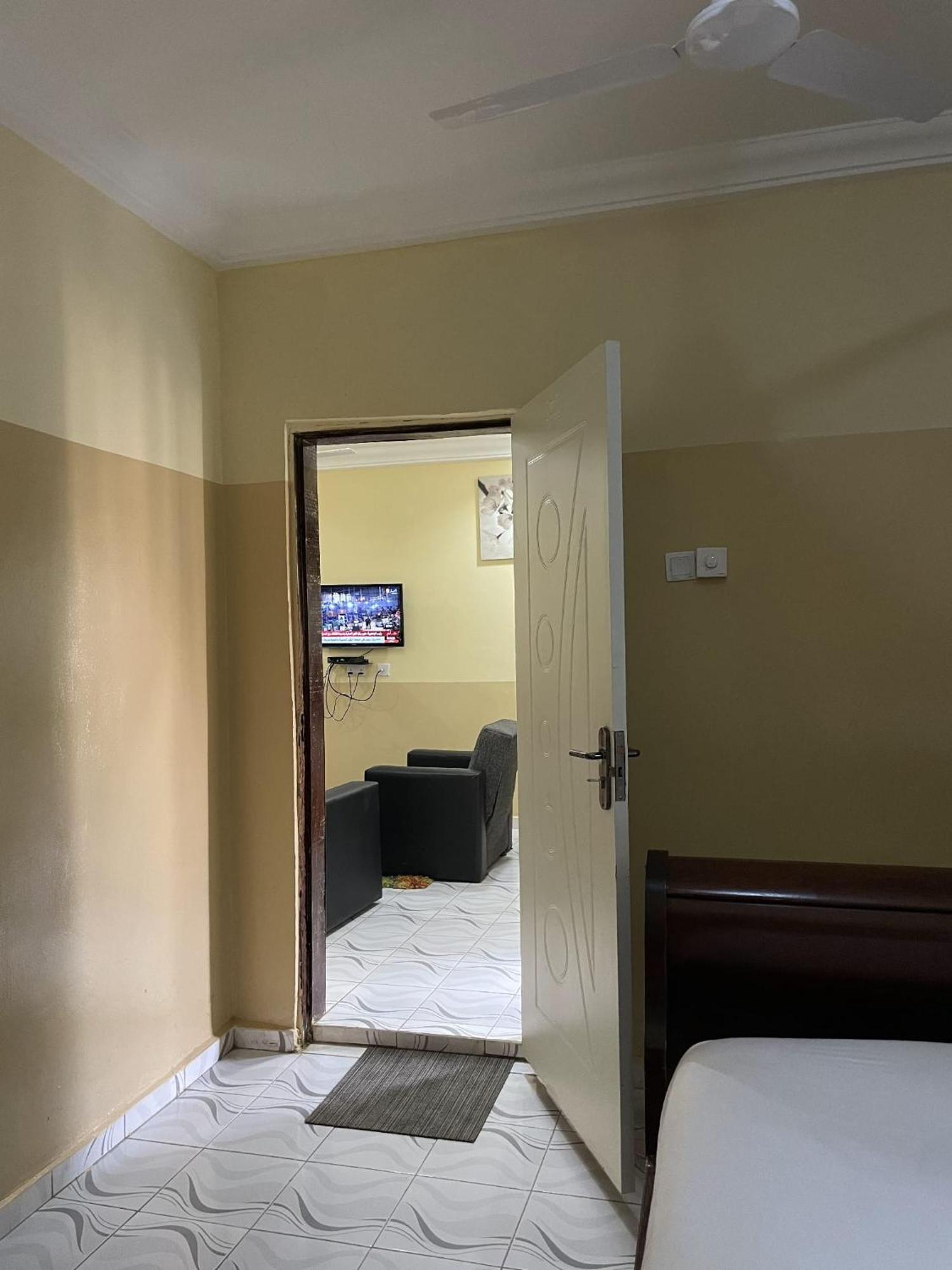 Faith And Grace Guest House Lamin Beretto Extérieur photo