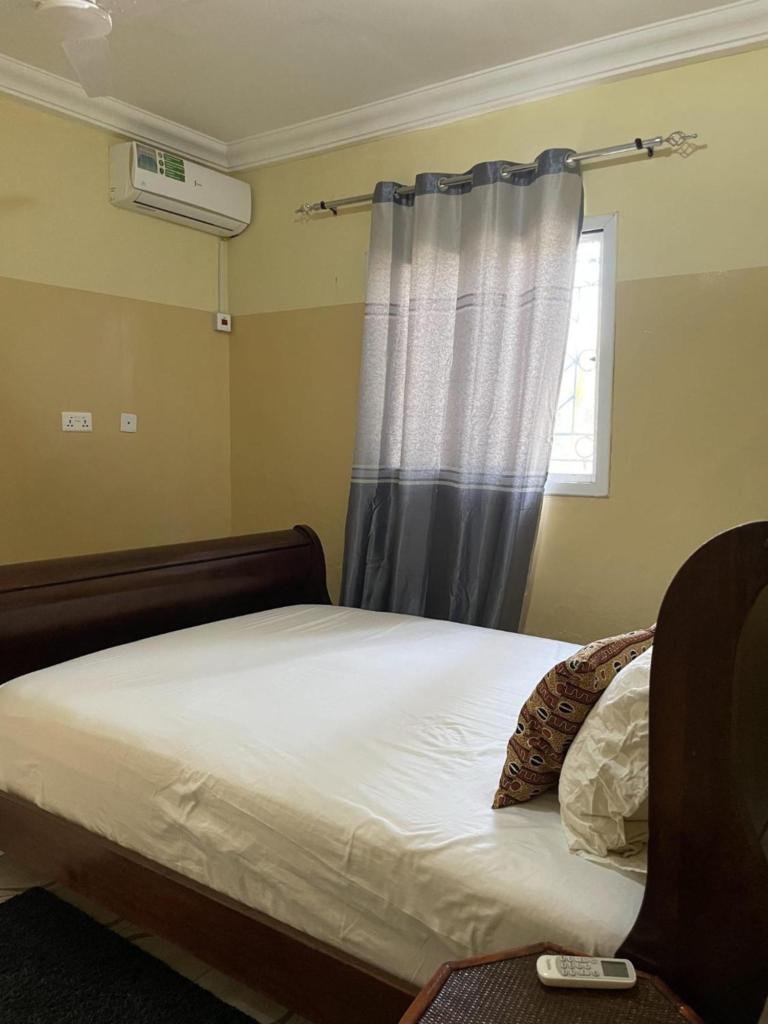 Faith And Grace Guest House Lamin Beretto Extérieur photo